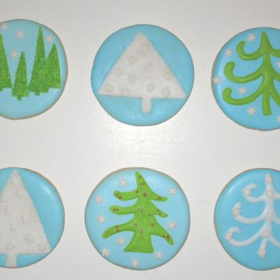 Blue, White And Green Christmas Cookies