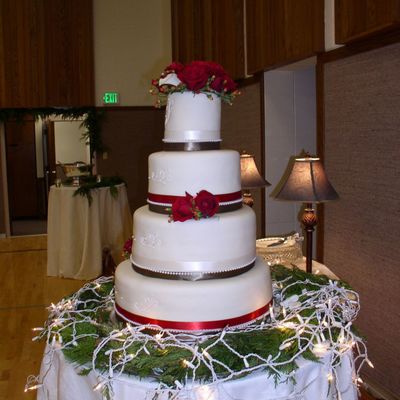 Christmas Wedding Cake