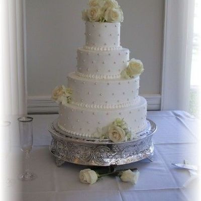 Buttercream With Fondant Pearls