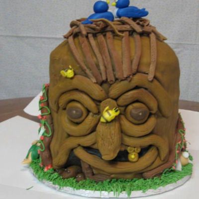 Tree Trunk Cake. Aka - Nightmare