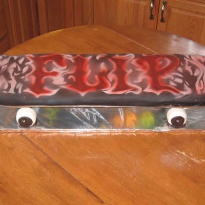 Skateboard Cake