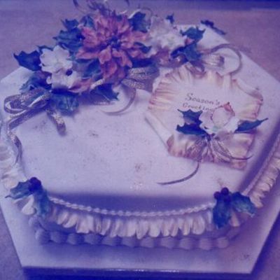 Poinsettia Cake
