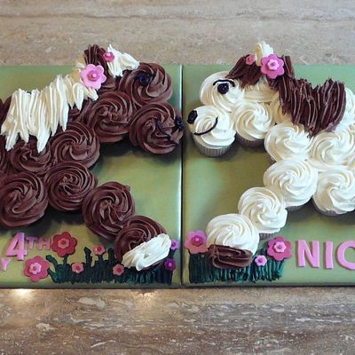 Horse Cupcake Cake