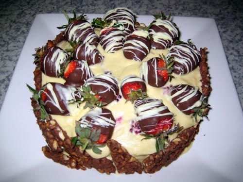 White Chocolate Berry Mousse Cake