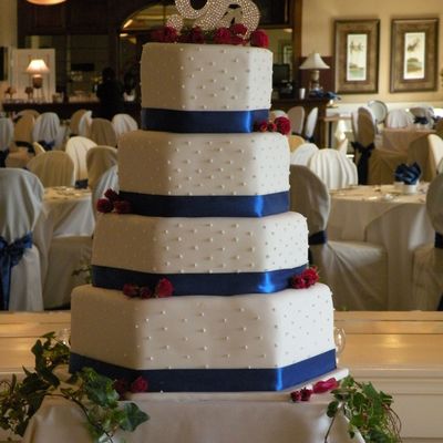 4 Layer Octagon Fondant Cake -Blue