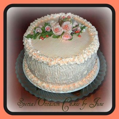 Peach Roses & Hypericum Berries