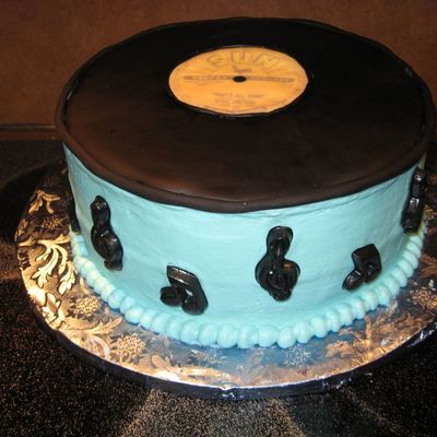 Elvis Record Cake