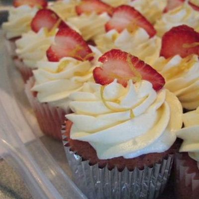 Strawberry Lemonade Cupcakes.