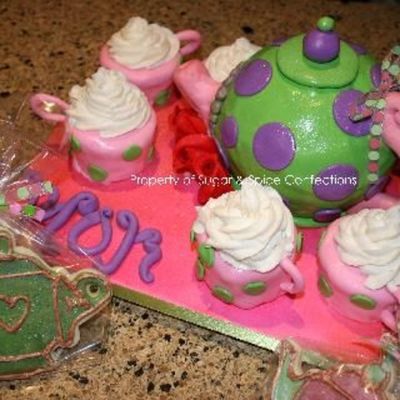 Tea Pot With Cookie Favors
