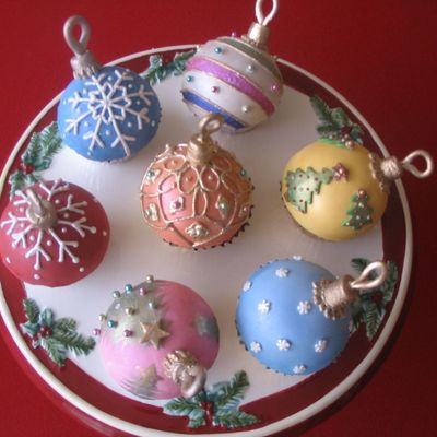 More Christmas Cupcakes Ornaments