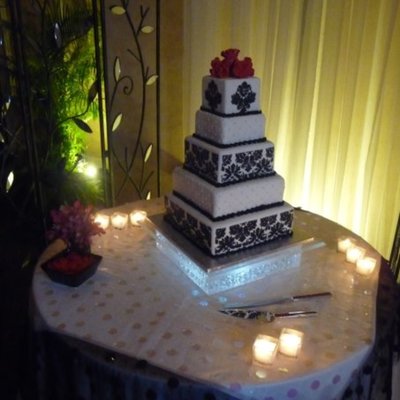 Damask Wedding Cake