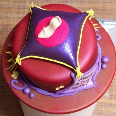 Mini Present Cake For Kylie