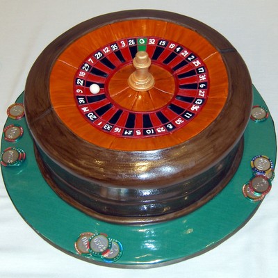Roulette Wheel Groom's Cake