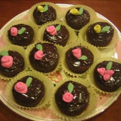 Mini Rose Chocolate Cupcakes