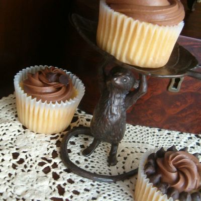 Cupcake Setup For The Kids!