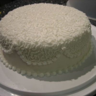 White Foundant Cake
