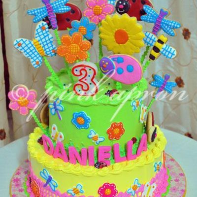 Stitches-N-Things Cake