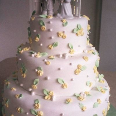 Precious Moments Wedding Cake