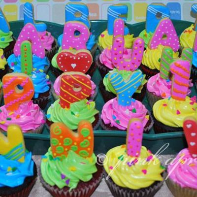 Happy Anniversary Cupcakes