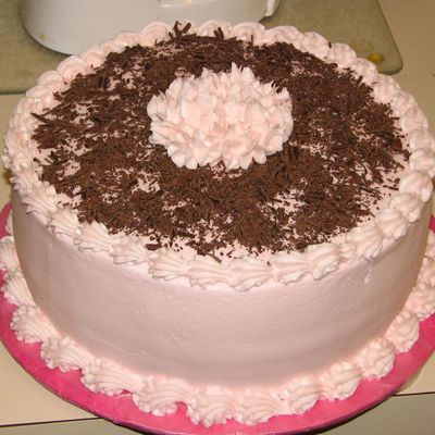 Strawberry Cake With Chocolate