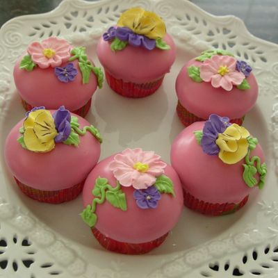 Poured Fondant Cupcakes