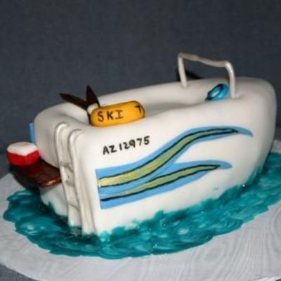 Fondant Ski Boat