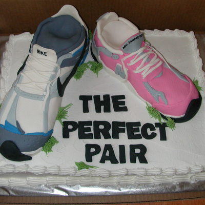 Running Shoe Couples Cake