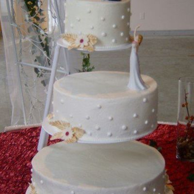 Floating Tier Wedding Cake