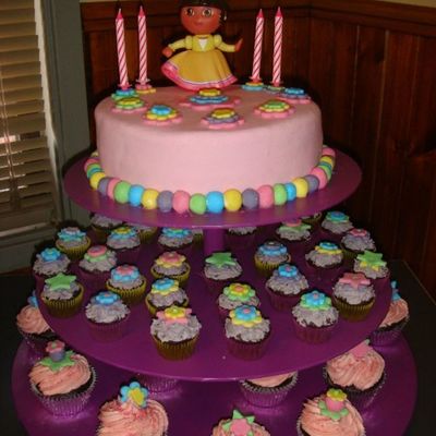 Dora Fondant Cake And Chocolate Cupcakes