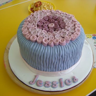 Fondant Roses Cake