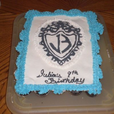 Jonas Brothers Cupcake Cake