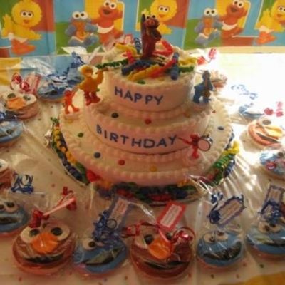 Elmo Cake