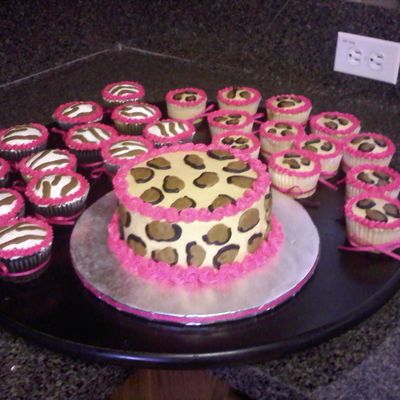 Loepard/ Zebra Pink Cakes