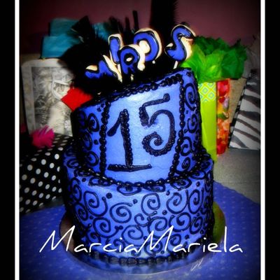 This Was My Nieces Quiceanera Cake It Was My First Topsy Tuvy And It Was A Success Marble Cake Chocolate Buttercream Filling Covered In