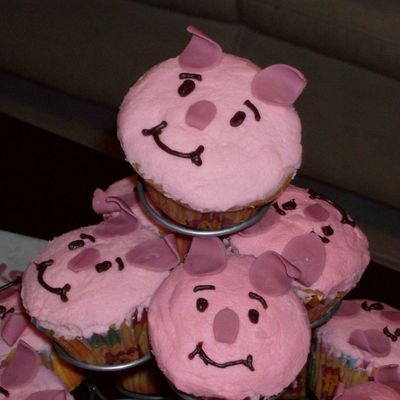 Piglet Cupcakes