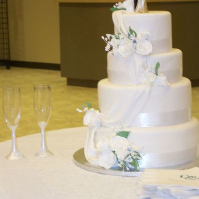 My First Real Wedding Cake!