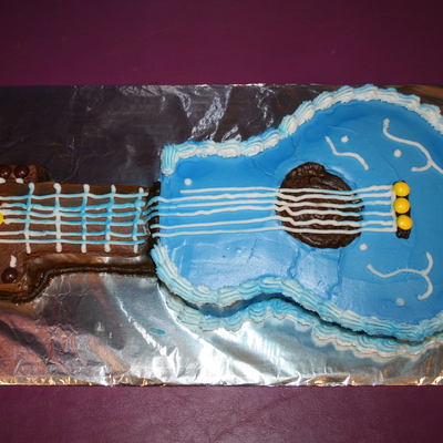 Guitar Cake