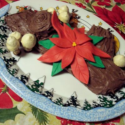 Poinsetta Yule Log Cake
