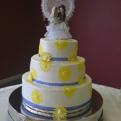 Daisy Wedding Cake