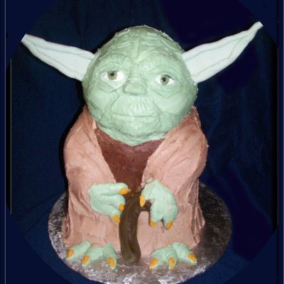 Standing Yoda