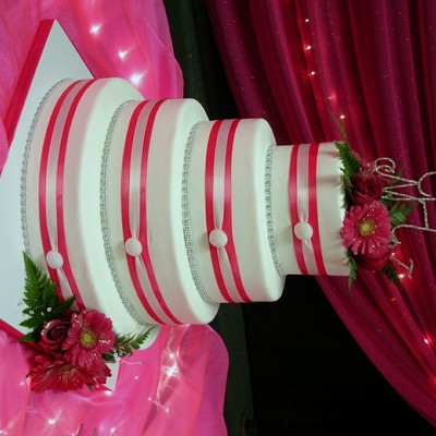 Simple Yet Elegant-4Tier Oval