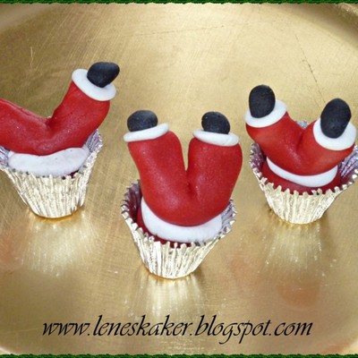 Santas Stuck As A Petit Four
