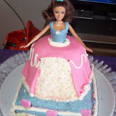 Barbie Cake