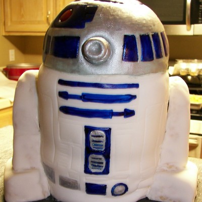 3D Star Wars R2-D2 Cake