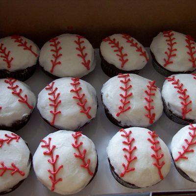 Baseball Cupcakes