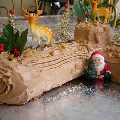 Chocolate Cream Cheese Buche De Noel