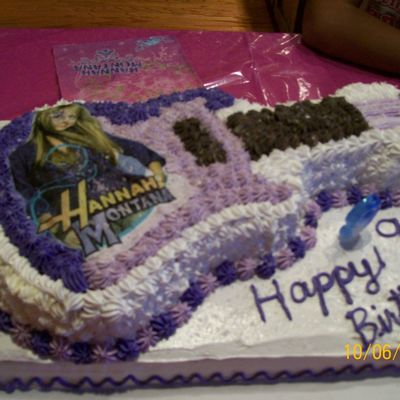 Hannah Montana Guitar Cake