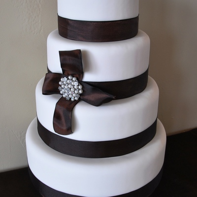 Round Fondant 4 Tier With Chocolate Brown Ribbon