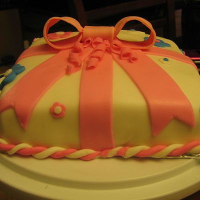 Class Course 3 Gift Cake