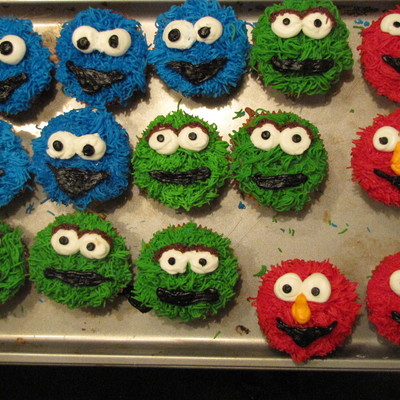 Elmo Grouch And Cookie Monster Cupcakes